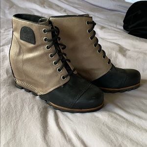 Sorel Joan of arc boots